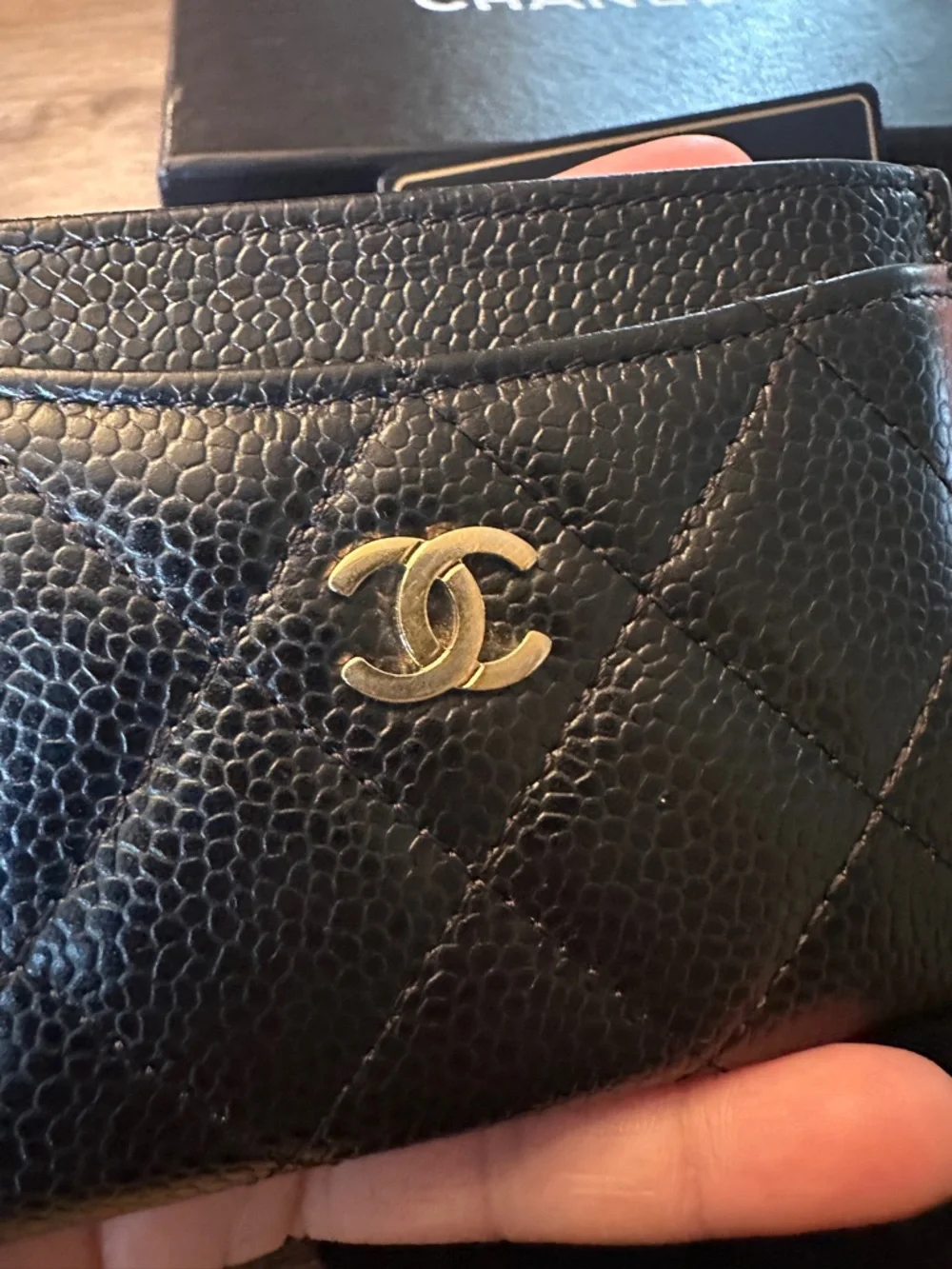 ✨Chanel Classic Caviar Card Holder – Black with Gold Hardware✨ - Picture 5 of 16